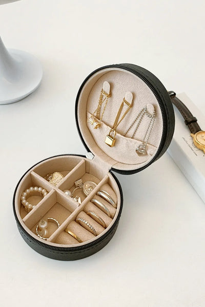 5bd891a7-cea4-4602-a9fa-345676d18398-Max