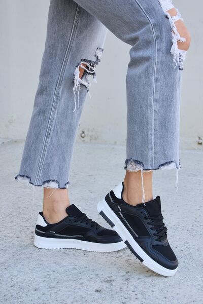 Black Lace-Up Round Toe Flat Sneakers