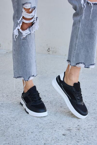 Black Lace-Up Round Toe Flat Sneakers