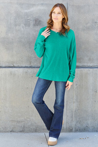 Sassy and Simple Round Neck Long Sleeve T-Shirt **8 Different Colors**
